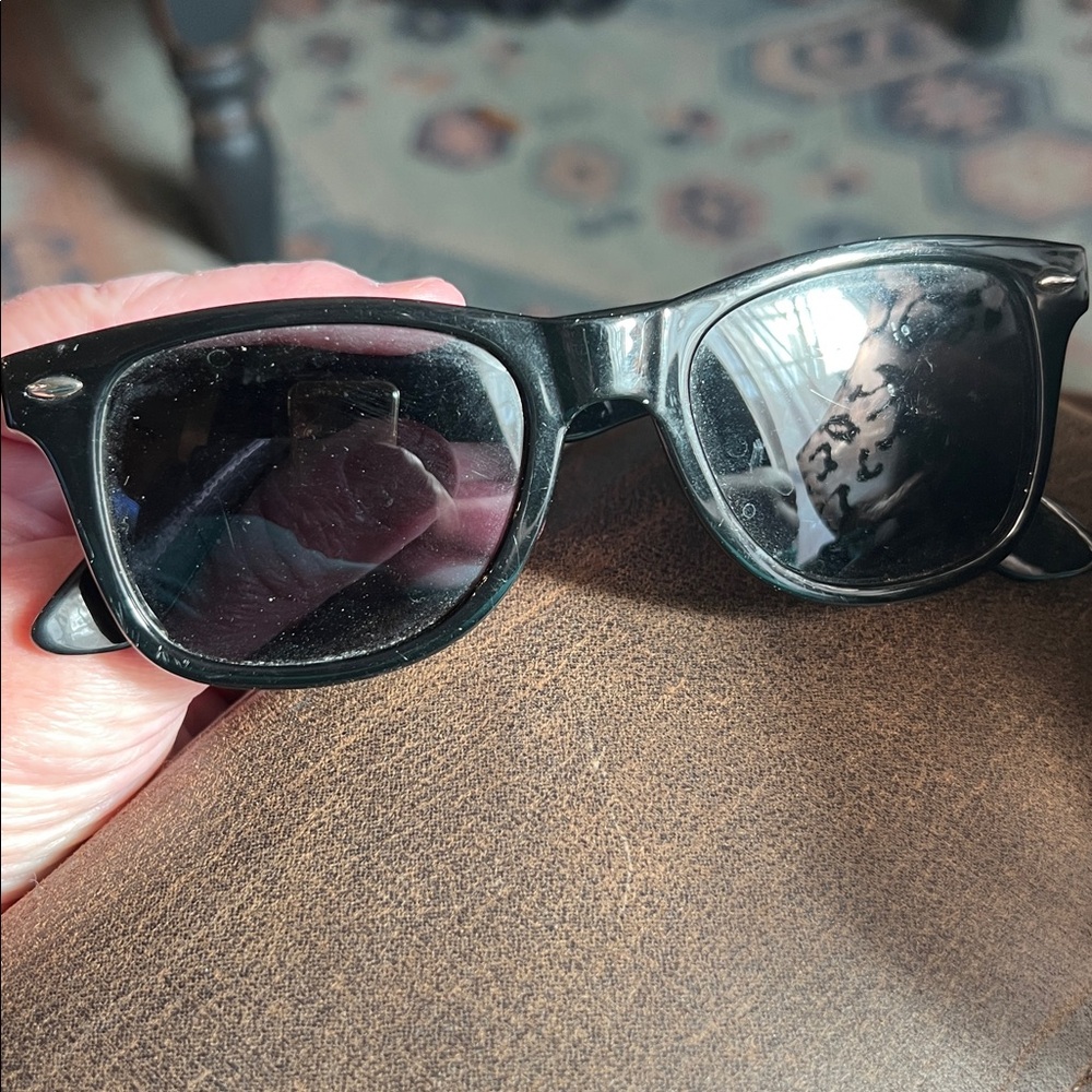 Revolutti Wayfarer Sunnies 🥰